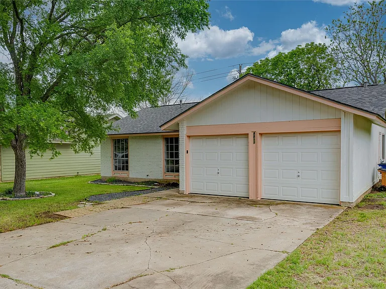 4811 Brushy Ridge Dr — Photo 4