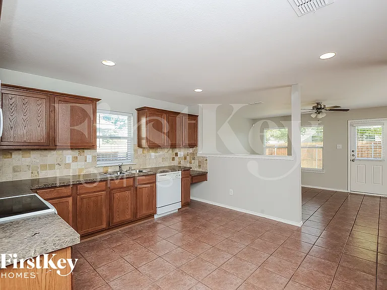 12640 Shady Cedar Dr — Photo 8