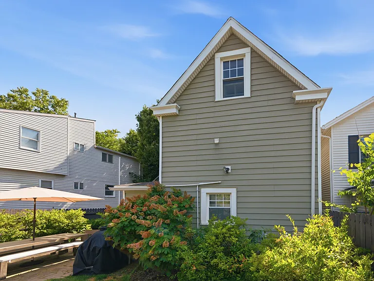 305 Centennial Ave — Photo 36