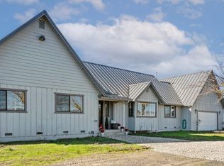 725 Gold Gulch Road, Ukiah, CA 95482