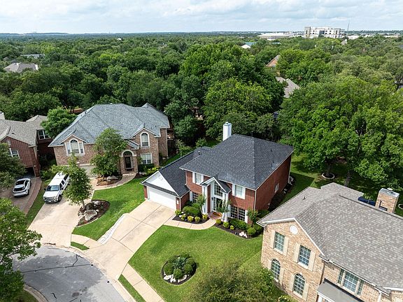 2nd image of 904 Brookside Ct