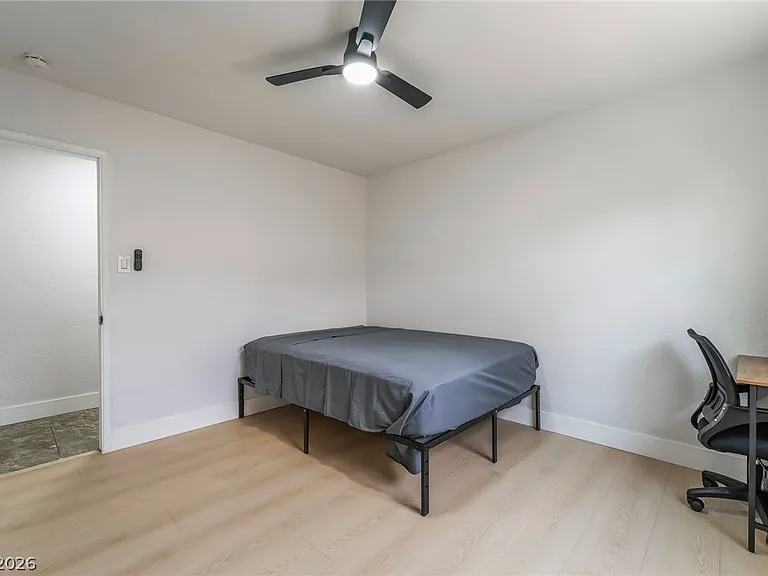 28 Hansen St — Photo 18