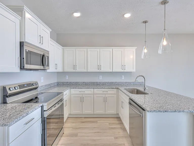 24 Hardwood Rd — Photo 12