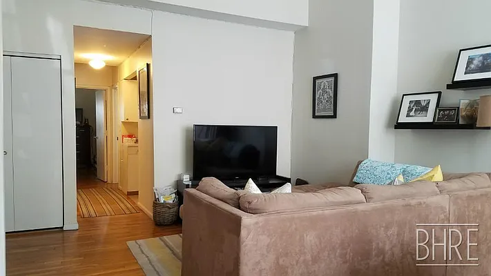 Rented by Brooklyn Heights Real Estate Inc | media 13