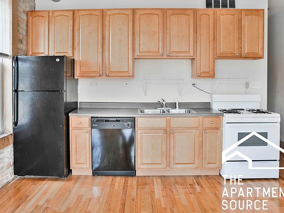 3rd image of 2450 N Southport Ave #2F
