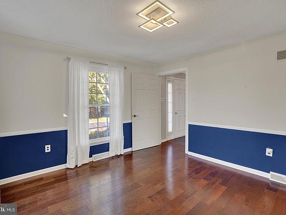 5th image of 1841 Radnor Rd