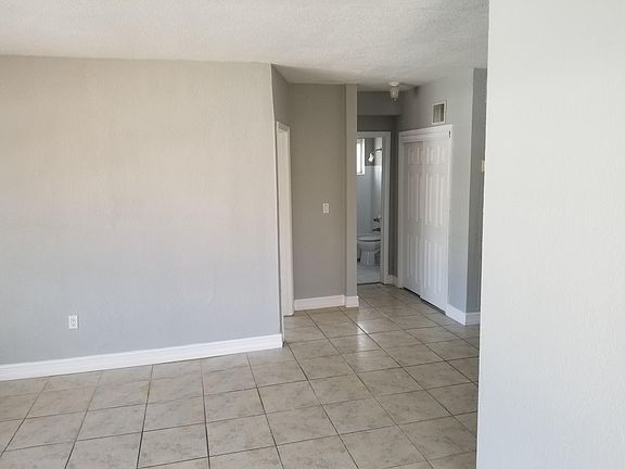 3rd image of 542 Euclid Ave APT 16