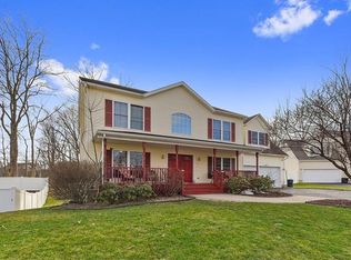 13 Stacey Ct, Peekskill, NY 10566