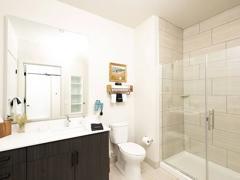 1634 N Franklin Pl #309 — Photo 12