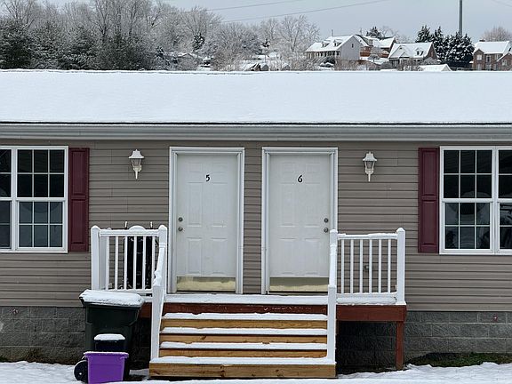 2nd image of 169 Minga Dr APT 1