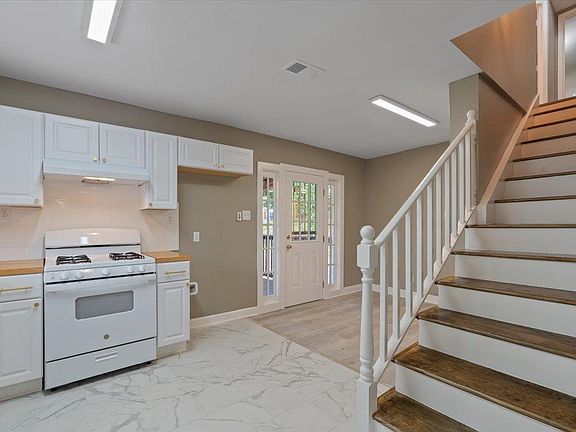 4th image of 1160 Isabelle St