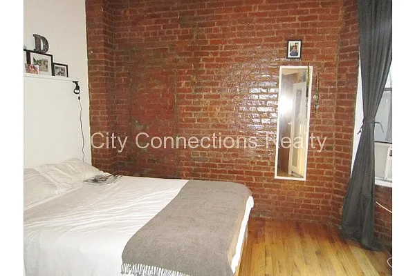 Rented by City Connections Realty | media 54