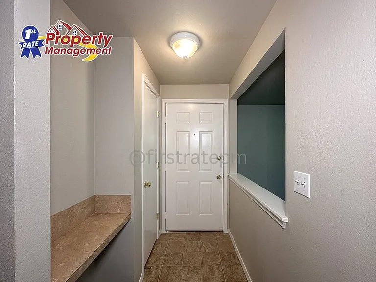 2867 W Malad St — Photo 4