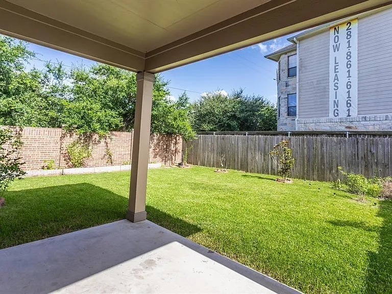 16303 Copperwood Run Way — Photo 32