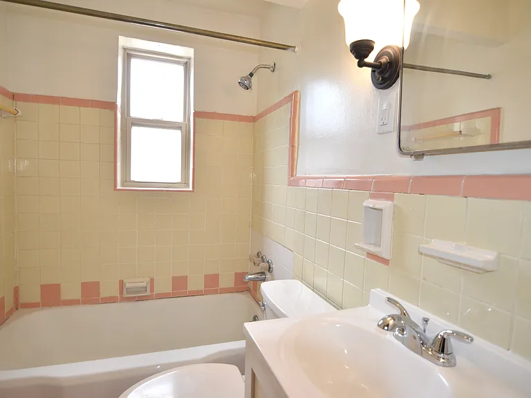 6615 Bantry Ave — Photo 9