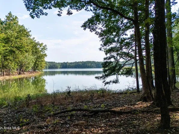 66 Rampart, Alexander City, AL 35010