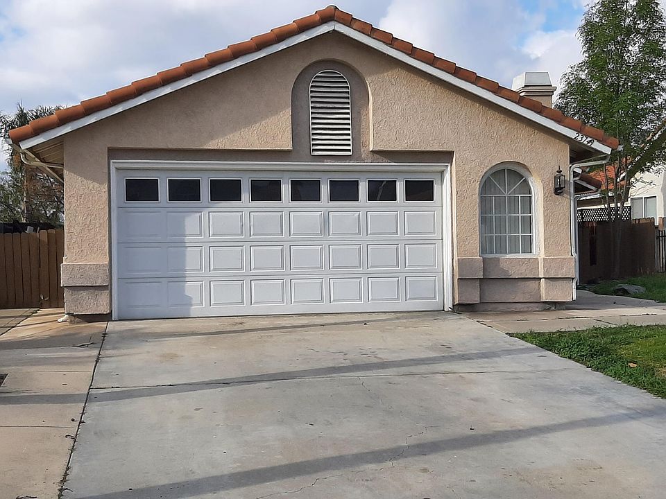 1st image of 23749 Canyon Oak Dr