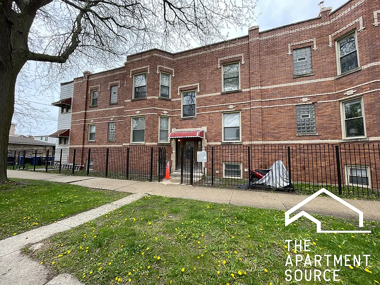 2515 N Kilbourn Ave #1R — Photo 10