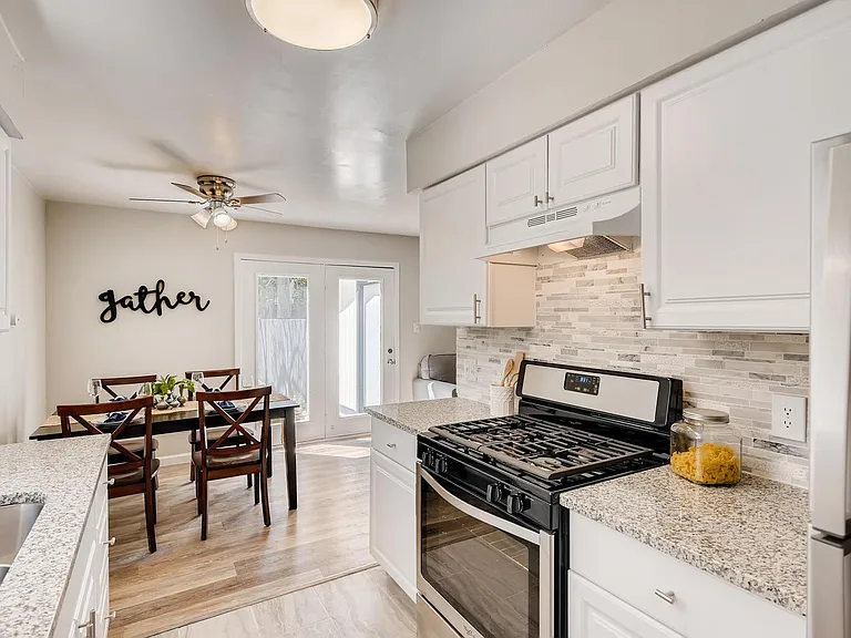 822 Sahara Ave #B — Photo 11