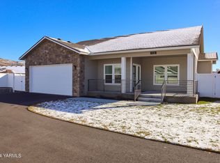 108 Pear Ct, Naches, WA 98937