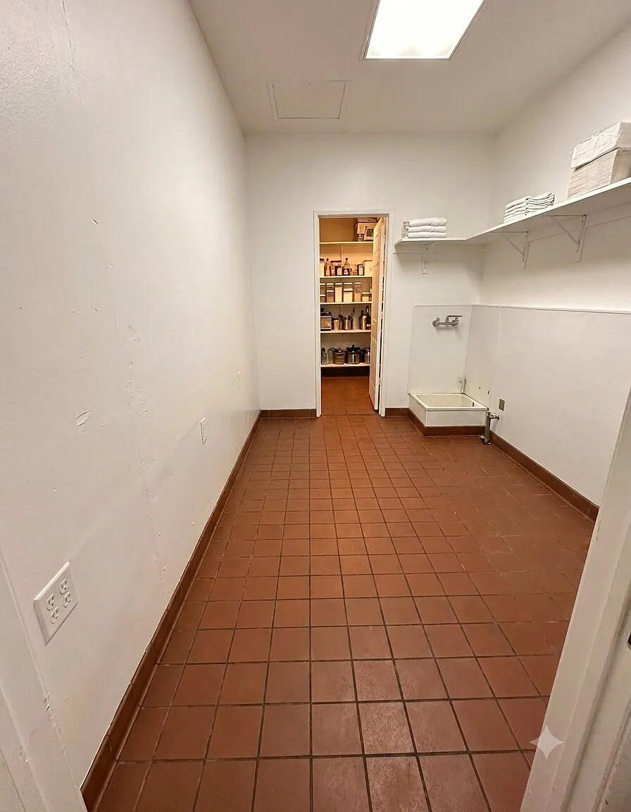 Studio, 700 sqft, $1,000 — Photo 3