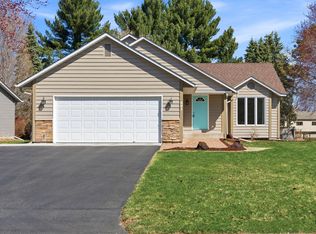 291 Poplar Dr, Shoreview, MN 55126