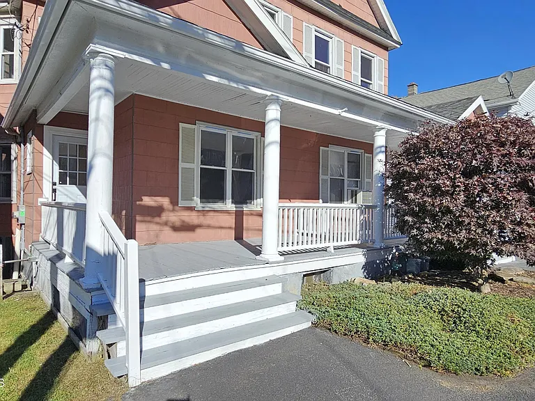 128 S Rebecca Ave — Photo 1