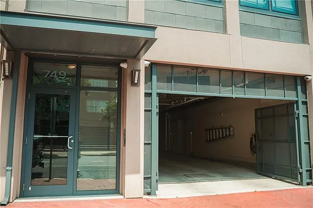 749 Baronne St #300 — Photo 2