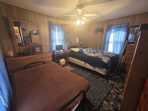 3rd image of 908 S 23rd St