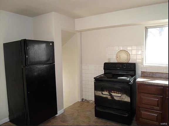 3rd image of 9546 Cote Brilliante Ave