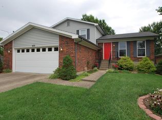 4311 Seagrape Rd, Jeffersontown, KY 40299