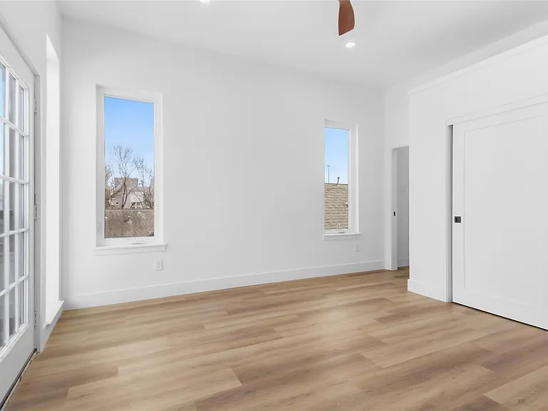 5614 Larkin #H — Photo 9