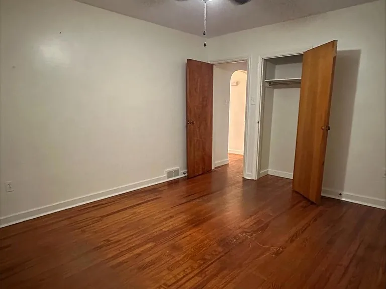 827 Lewisberry Rd — Photo 2