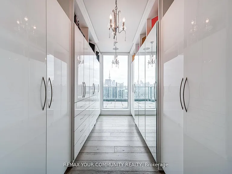 150 E Liberty St #Penthouse 2 — Photo 21