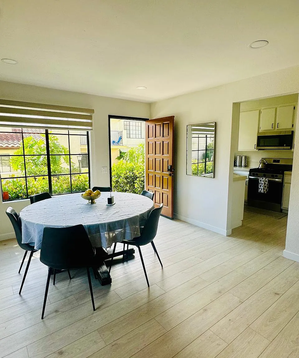 3 bed, 1400 sqft, $4,800 — Photo 4