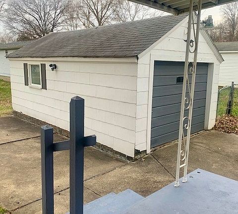 4th image of 4503 Stella St