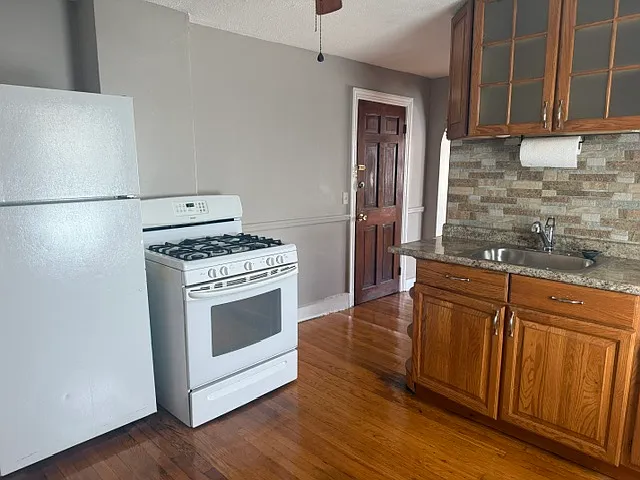 2 bed, $1,450 — Photo 2