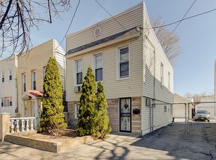 7009 71st St, Ridgewood, NY 11385