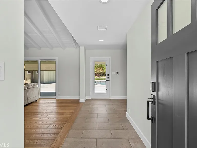 5823 Lubao Ave — Photo 4
