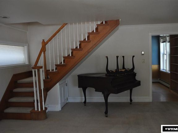 3rd image of 203 E Walnut Ave