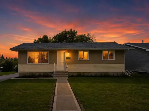 2 E Mitchell Ave, Red Deer, AB T4N 0L1