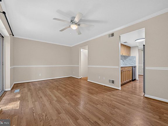 5th image of 9109 Bronze Bell Cir