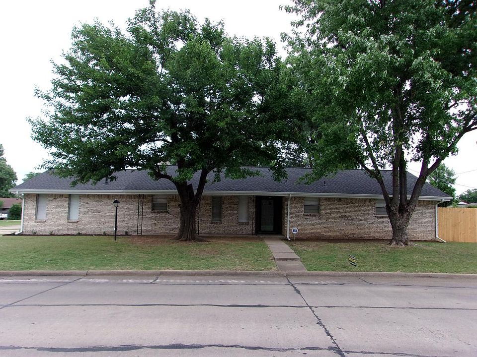 1st image of 4700 Newport Dr
