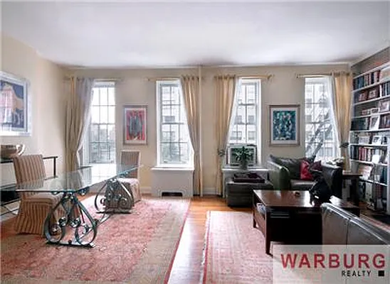 Sold by Warburg | media 6