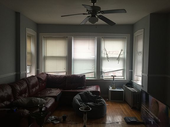 5th image of 1515 E 74th Pl