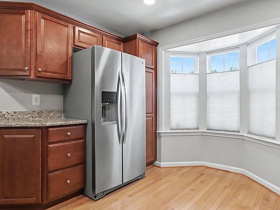 4th image of 8584 Enochs Dr
