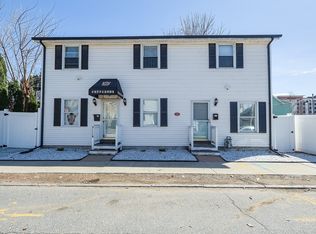 17 Lombard St, Springfield, MA 01105