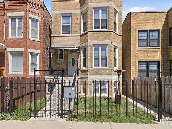 2nd image of 203 N Leamington Ave