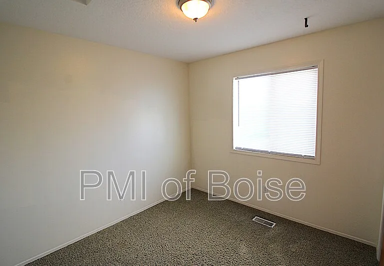 521 Stony Meadow Dr — Photo 15