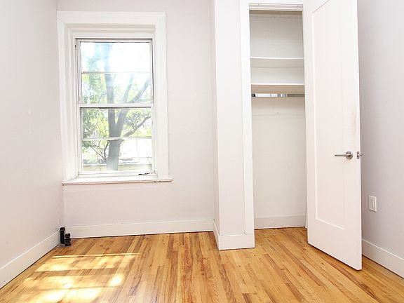 4th image of 784 Saint Johns Pl APT 2R